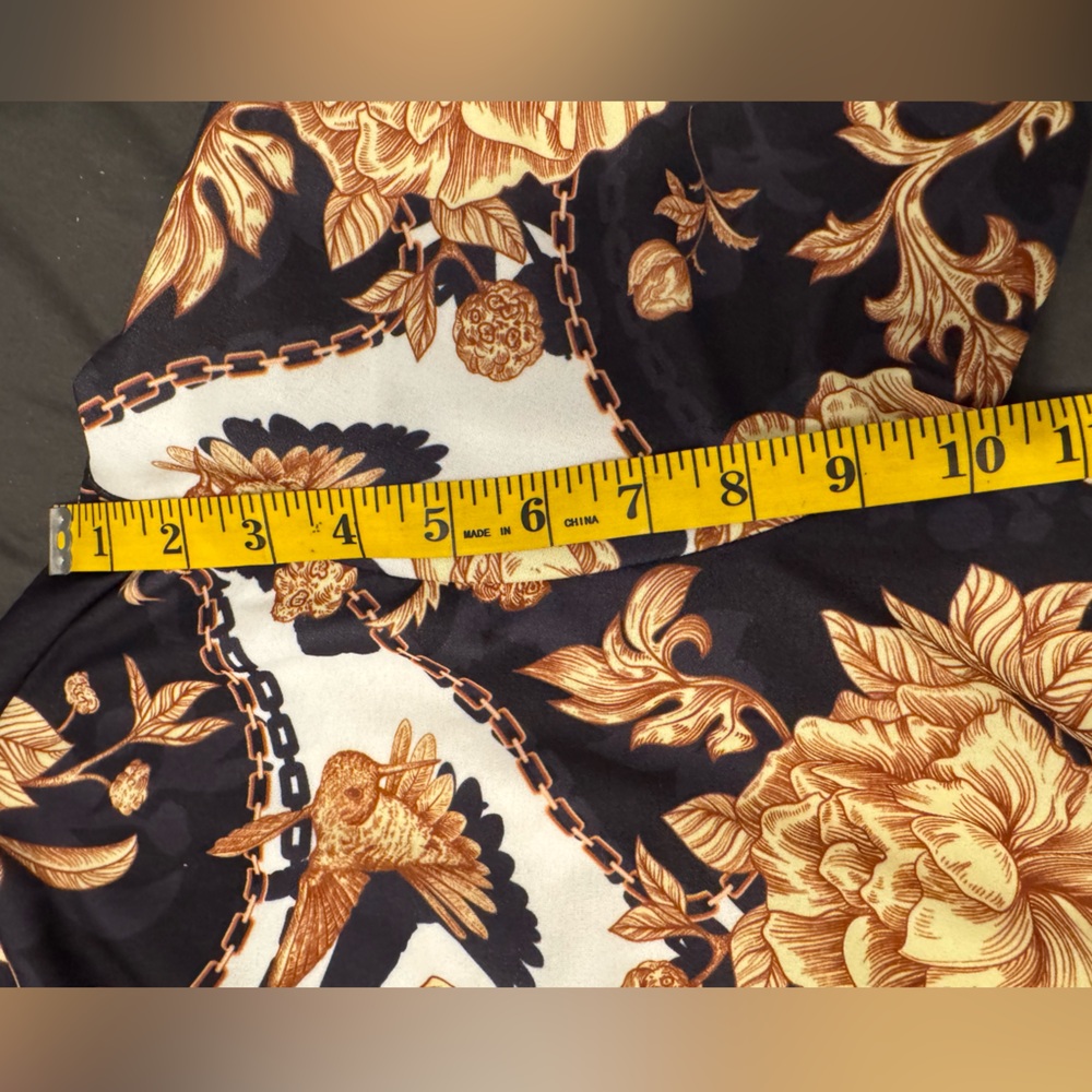 ✅Versace-style print plus size bomber jacket - Picture 10 of 12
